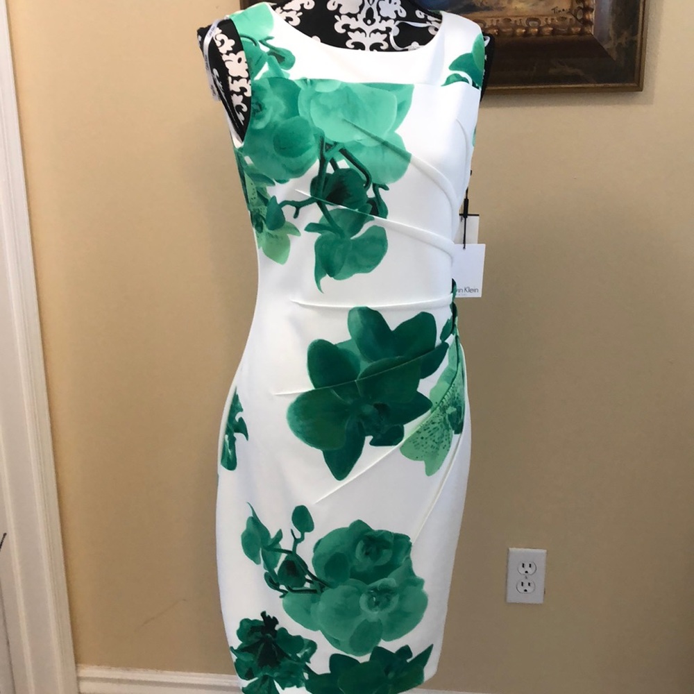 💚 Calvin Klein Tropical Floral Lined, Back zipper, Sheath dress